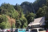 Multnomah_Falls_17_002_08162017 - Scoring one of the closer parking spots before the Multnomah Falls Lodge