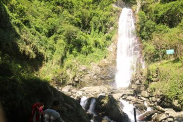 The Nanan Waterfall was probably the easiest of the waterfalls that we had visited in the east of Taiwan (or all of Taiwan for that matter).  That was when we actually paid attention in the first...