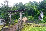 Nanataki_029_07102023 - Checking out a torii fronting a bridge in context with the Kosaka Nanataki