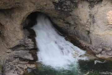 Natural Bridge Falls was probably the most impressive of the natural bridge features that we've seen so far, especially since it was also a legitimate waterfall attraction as you can see in the...