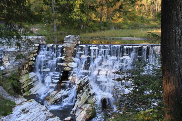 Natural_Bridge_NA_081_09292013 - Waterfall in the state park dedicated to the Natural Bridge of New England