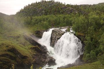Navitfossen was a waterfall that we used as an excuse to break up the long drive between Tromsø and Alta. In Northern Norway, getting from place to place requires long distance driving so we needed...