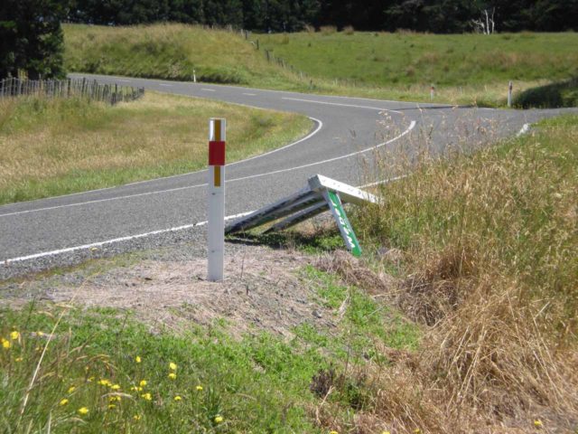 North_Tararua_001_jx_01042010 - This was the knocked-over sign at Oporae Rd that really threw us off as we didn't notice it initially on our way to the Wainui Falls
