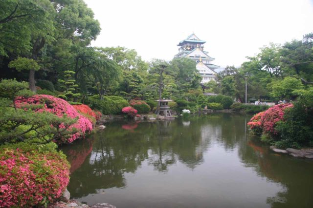 Osaka_021_06022009 - Un'altra attrazione all'interno dell'affollata città di Osaka era il Castello di Osaka mostrato qui