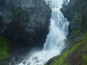 Osprey Falls is an attractive 150ft waterfall nestled deep inside the steep and rugged Sheepeater Canyon on the Gardiner River. Getting to the falls used to be...