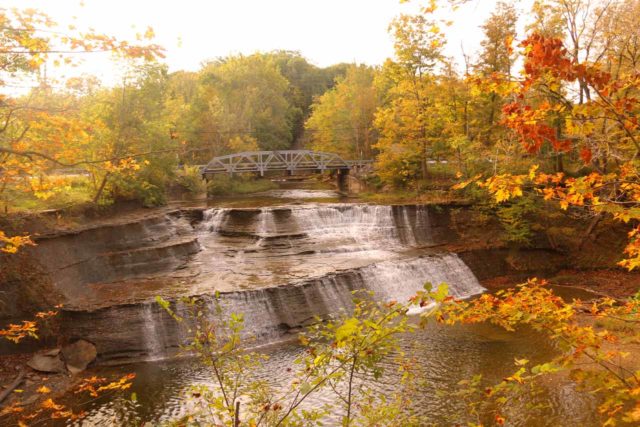 Paine_Falls_012_10042015 - Intense Autumn Colors around Paine Falls near Cleveland