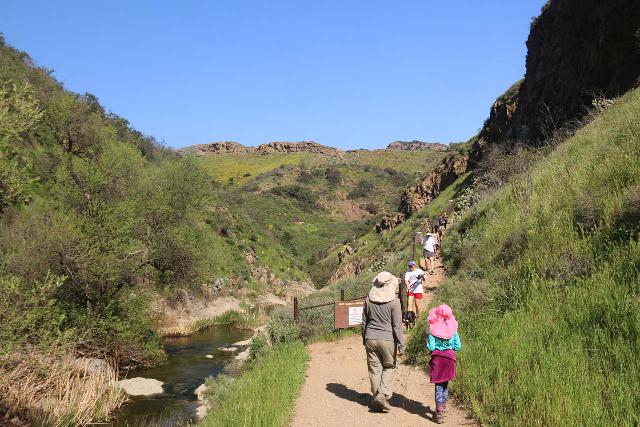 Paradise Falls via Mesa, Teepee and Moonridge Trail, California