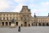 Paris_18_158_06142018 - Looking across the giant plaza engulfing the entrance to the Louvre
