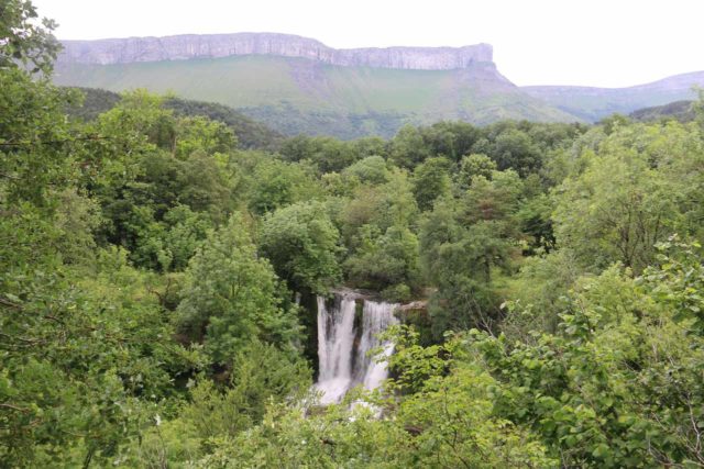 Penaladros_022_06132015 - Cascada de Peñaladros backed by impressive cliffs