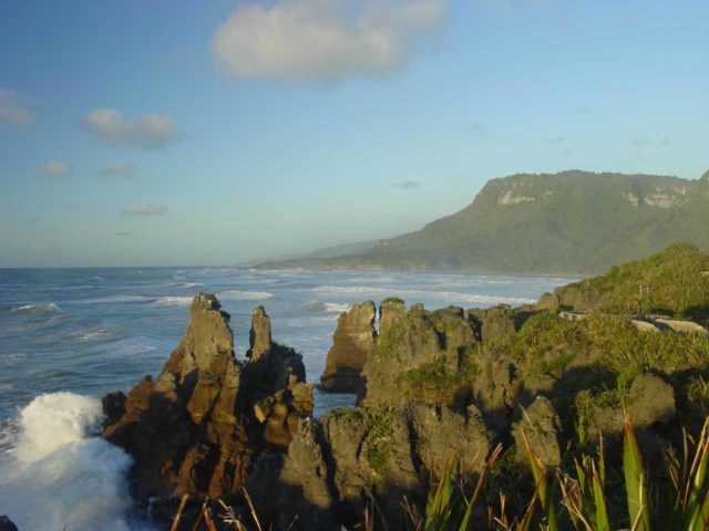 Punakaiki_035_11212004 - On the day before our visit to Arthur's Pass, we went half-way between Greymouth and Westport to check out the Pancake Rocks at Punakaiki just in time for sunset