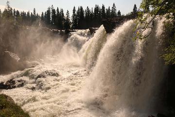 Ristafallet was the first of three significant waterfalls in a stretch of the drive along the E14 between Östersund and the Swedish border and ultimately to Trondheim. The falls featured a wide...