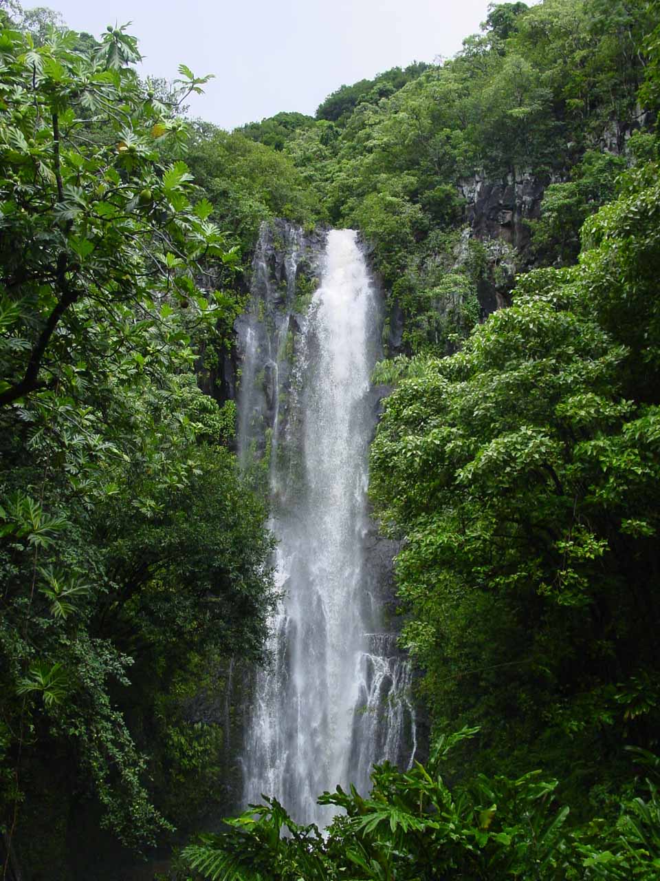 Wailua Falls (Maui) - Satisfying Roadside Falls on Hana Hwy
