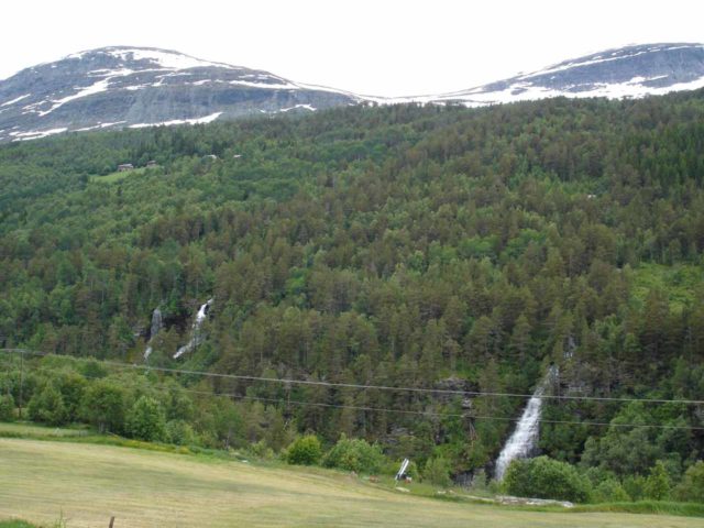Romsdalen_022_jx_07022005 - During our first visit through Romsdal Valley in 2005, we noticed many waterfalls in this open area towards the south of Verma, which in hindsight could very well be near the Kyllingbrua
