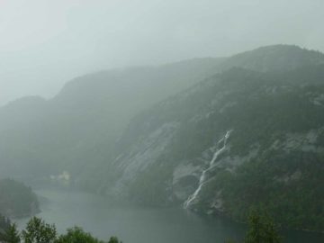 The Sauda to Røldal Waterfalls page is where I'm paying homage to the numerous waterfalls we encountered as we drove along this stretch of the Rv520 mostly through moorish highlands between...