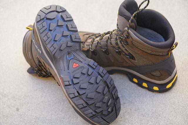 Salomon Quest 4D 3 GTX Hiking Bootの独自のContragripソール