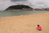 San_Sebastian_254_06152015 - Tahia playing in the sand at Playa de la Concha