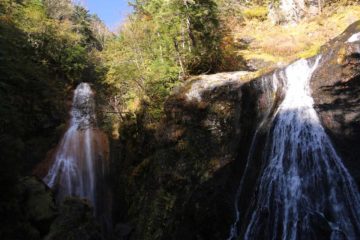 The Sanbon Waterfall was a three-segmented waterfall that was one of the more unusual waterfalling experiences that we've had in Japan.  From reading the kanji signs pertaining to this falls, we...