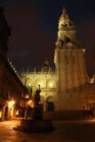 Santiago_de_Compostela_385_06092015 - As the night continued to get chilly, we got this view of the Catedral and fountain at the Praza das Praterias