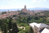 Segovia_339_06062015 - Commanding view of the Catedral de Segovia from the top of the tower of the Alcazar