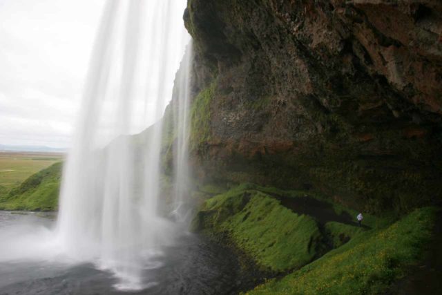 Seljalandsfoss_029_07052007 - Looking out from behind Seljalandsfoss