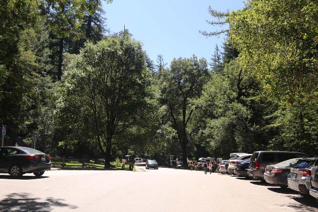 Sempervirens_Falls_001_04222019 - The parking lot by the Big Basin Park Headquarters