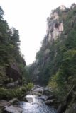 Senga_Falls_045_10172016 - Checking out the verticality of the Shosenkyo Gorge