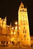 Sevilla_059_05242015 - Looking up at the Giralda Bell Tower from the Plaza Virgen de los Reyes
