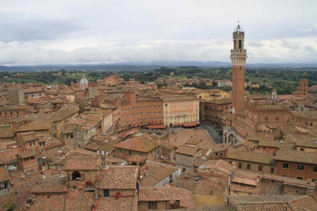 Siena_076_20130525 - If you're based in Florence or anywhere else in Tuscany, visit the town of Siena, which is also up there with Florence as Italy's most beautiful city