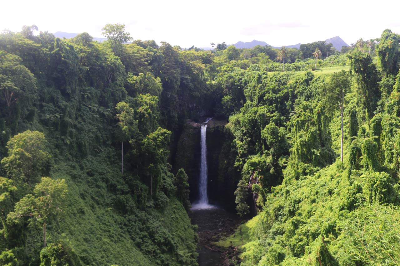 Sopoaga Falls (I've also seen it called Sopo'aga Waterfall) was another roadside waterfall on the Samoan island of 'Upolu. Similar with the Papapapaitai Falls, we didn't need to exert ourselves...