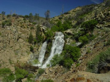 South Creek Falls is an attractive roadside waterfall on Road 99 (Sierra Way) a short distance west of the bridge over the famed Kern River. The falls are easy to notice...