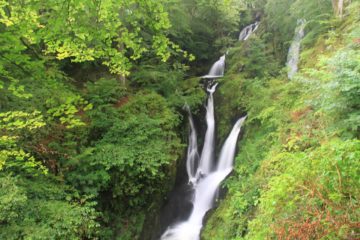 Stock Ghyll Force was a small but attractive segmented and multi-tiered 60ft waterfall that kind of reminded me of a smaller scale version of Sol Duc Falls in the Olympic Rainforests of Washington...