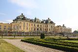 Stockholm_410_08022019 - Looking back at the backside of the Drottningholm Palace while briefly touring the garden