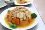 Sun_Moon_Lake_164_11012016 - This was some meat over local sweet potatos and broccoli at the Fu Yuan Fan Guan