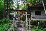 Tatsuzawa_Fudo_029_07222023 - Mom heading past the Fudoson Myoo Shrine towards the Tatsuzawa Fudo Falls