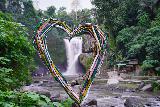 Tegenungan_056_06172022 - Looking through the open heart towards the Tegenungan Waterfall