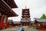 Tokyo_037_04062023 - Julie and Tahia facing the impressive pagoda building adjacent to the Senso-ji Temple