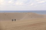 Tottori_Sand_Dunes_014_10222016 - Looking ahead at lots of people having fun at the Tottori Sand Dunes