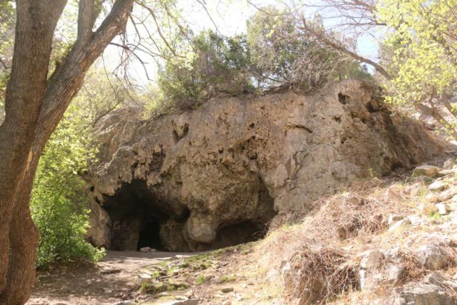 Travertine_Falls_016_04142017 - The travertine formation that harbored Travertine Falls