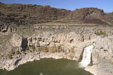 Twin Falls was a waterfall that was so named because it used to have two side-by-side plunges at a split in the Snake River.  Of course, when we saw it in April 2013, there was only one of the two...