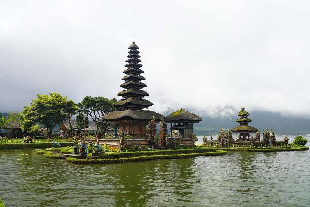Ulun_Danu_Beratan_027_06192022 - The Ulun Danu Beratan Temple (or Lake Beratan Temple) is about 22km from the Nungnung Waterfall. The lakeside temple is well-touristed due to it being on the main road between Singaraja and Denpasar