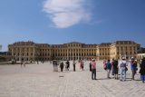 Vienna_504_07082018 - The big courtyard before the Schonbrunn Palace in Vienna