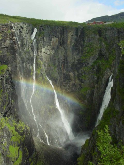 Voringsfossen_031_06252005