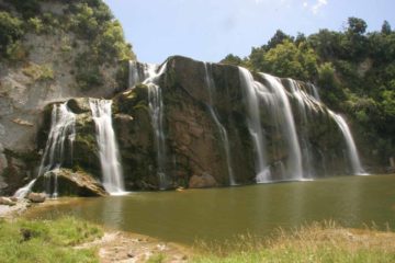 Waihi Falls seemed to be a relatively little known waterfall and perhaps the southernmost of the North Island waterfalls that we had visited.  In fact, this waterfall was so obscure that even a DOC...