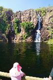 Wangi_Falls_033_06112022 - Tahia looking towards the Wangi Falls from the main lookout