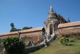Wat_Phra_That_Lampang_Luang_001_12302008 - At the entrance to Wat Phra That Lampang Luang