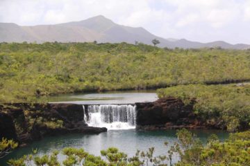 La Chute de la Madeleine was definitely one of the more well-known waterfalls in New Caledonia.  I suspect the reason why this was the case was because of its relative close proximity to the city...