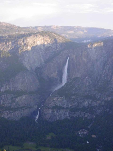 Yosemite_Falls_028_06012002