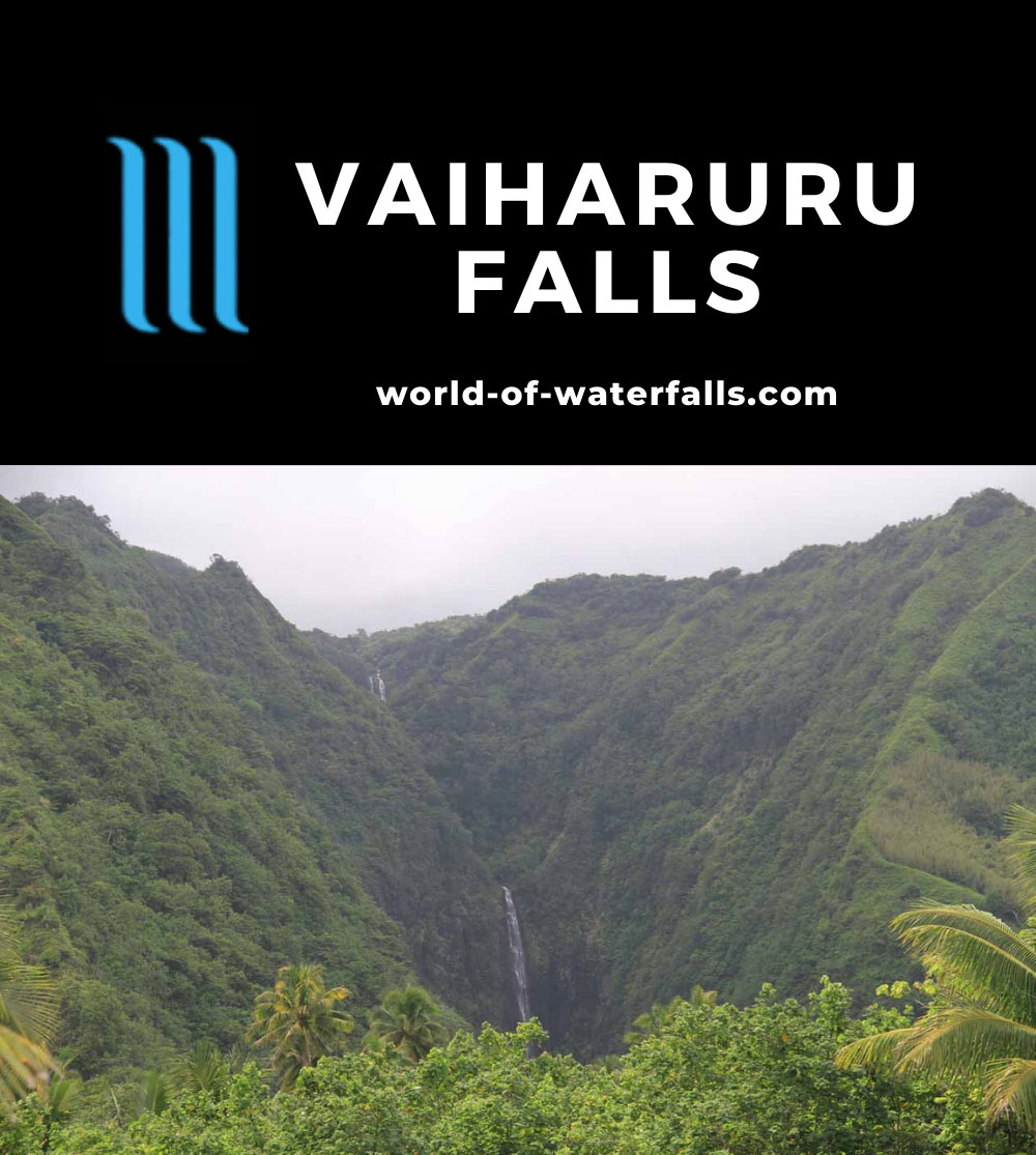 Vaiharuru_Falls_006_20121215 - Contextual yet distant roadside view of the Vaiharuru Falls